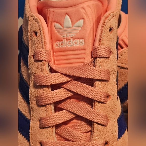 Adidas Girls Gazelles Pink Suede With Purple Strips Size 12K - Picture 3 of 8